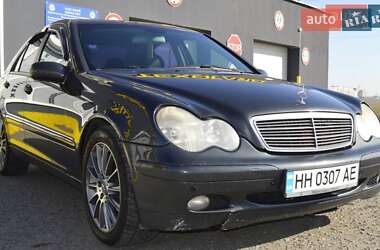 Седан Mercedes-Benz C-Class 2001 в Запоріжжі