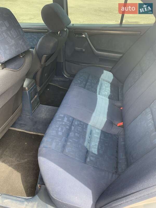 Седан Mercedes-Benz C-Class 1995 в Пустомытах