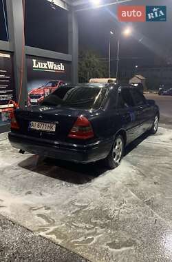 Седан Mercedes-Benz C-Class 1995 в 