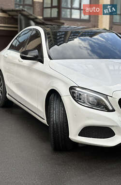 Седан Mercedes-Benz C-Class 2017 в 