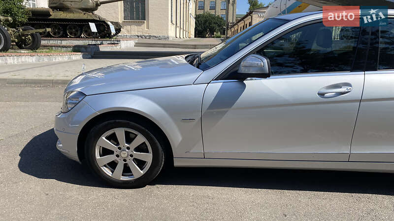 Седан Mercedes-Benz C-Class 2008 в Киеве
