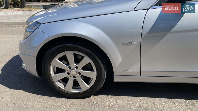Седан Mercedes-Benz C-Class 2008 в Киеве