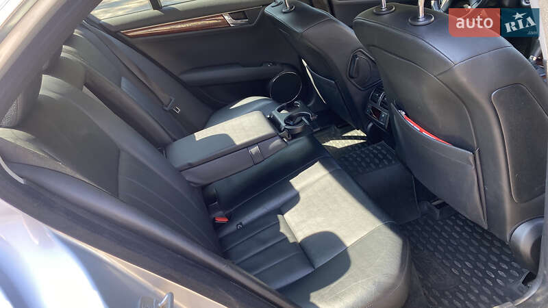 Седан Mercedes-Benz C-Class 2008 в Киеве