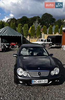 Купе Mercedes-Benz C-Class 2004 в 