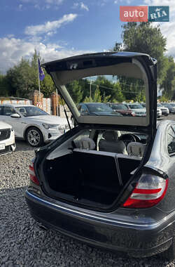 Купе Mercedes-Benz C-Class 2004 в 