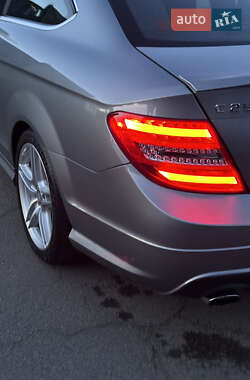 Купе Mercedes-Benz C-Class 2015 в 