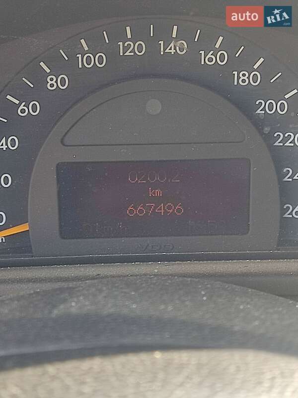 Універсал Mercedes-Benz C-Class 2002 в Узині