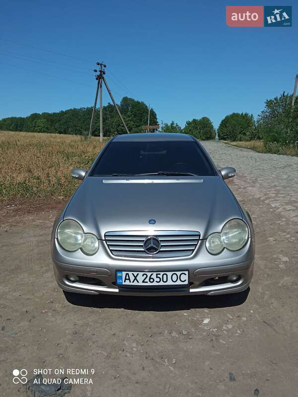 Mercedes-Benz C-Class 2004