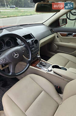 Седан Mercedes-Benz C-Class 2011 в 