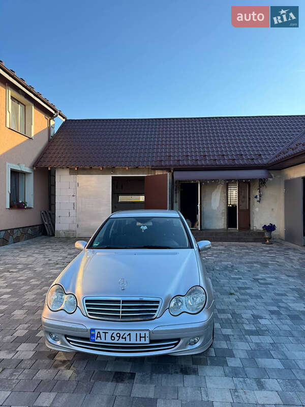 Седан Mercedes-Benz C-Class 2004 в Ивано-Франковске