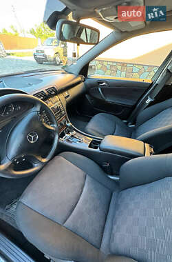 Седан Mercedes-Benz C-Class 2004 в Івано-Франківську