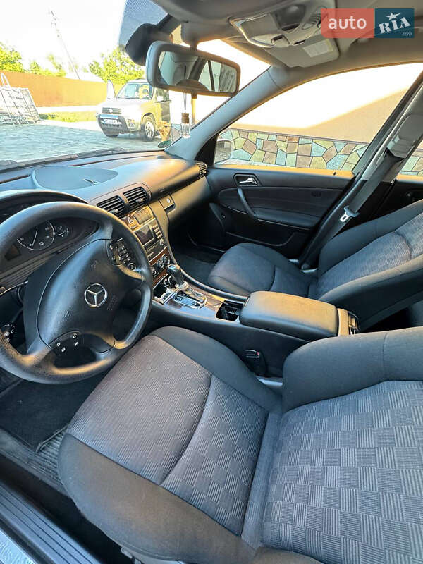 Седан Mercedes-Benz C-Class 2004 в Ивано-Франковске