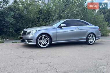 Купе Mercedes-Benz C-Class 2015 в 