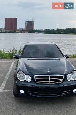 Седан Mercedes-Benz C-Class 2004 в Києві