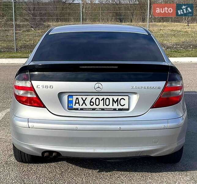 Mercedes-Benz C-Class 2004