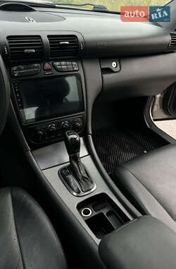 Седан Mercedes-Benz C-Class 2002 в 