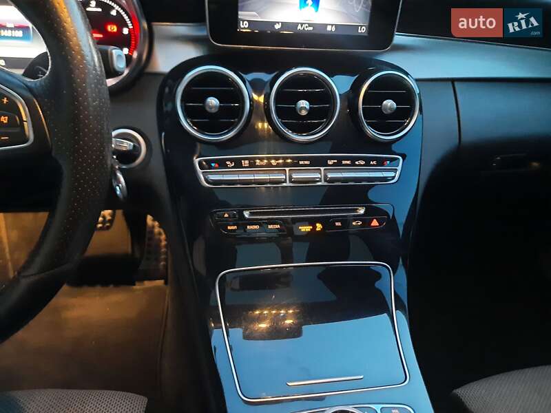 Універсал Mercedes-Benz C-Class 2017 в Івано-Франківську