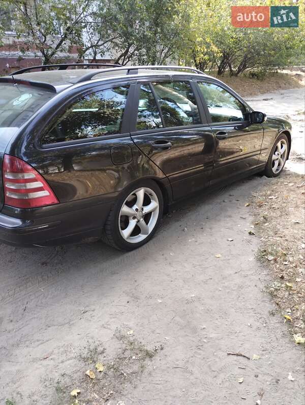 Универсал Mercedes-Benz C-Class 2006 в 