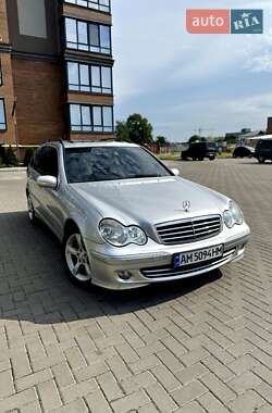 Універсал Mercedes-Benz C-Class 2004 в Житомирі