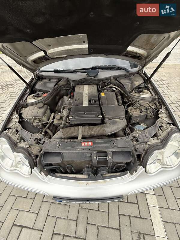 Універсал Mercedes-Benz C-Class 2004 в Житомирі