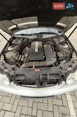 Универсал Mercedes-Benz C-Class 2004 в 