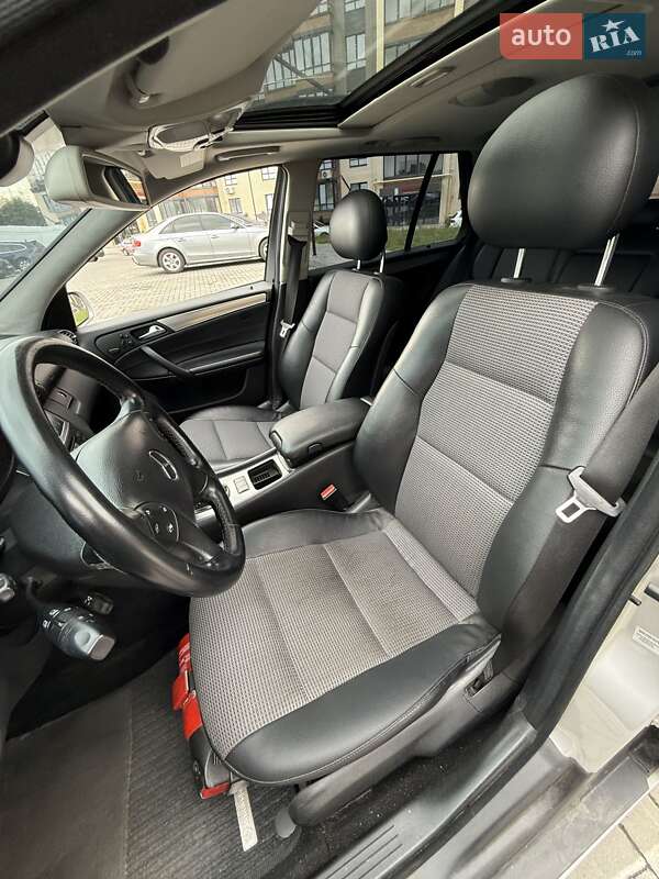 Універсал Mercedes-Benz C-Class 2004 в Житомирі