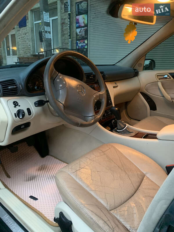 Седан Mercedes-Benz C-Class 2006 в Николаеве
