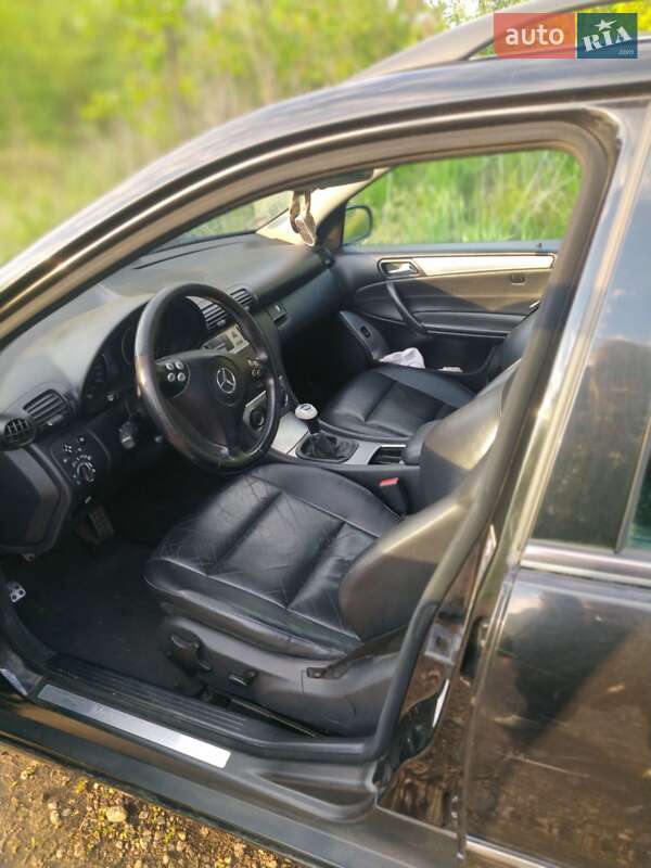 Универсал Mercedes-Benz C-Class 2004 в Первомайске