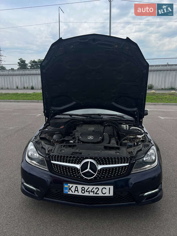 Седан Mercedes-Benz C-Class 2011 в Києві