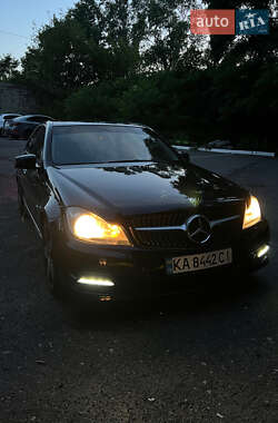 Седан Mercedes-Benz C-Class 2011 в 