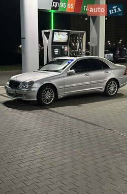 Седан Mercedes-Benz C-Class 2000 в Киеве