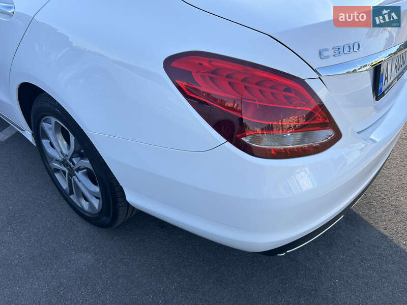 Седан Mercedes-Benz C-Class 2017 в Киеве