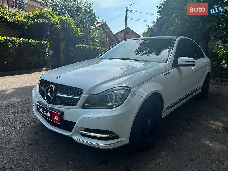 Mercedes-Benz C-Class 2012