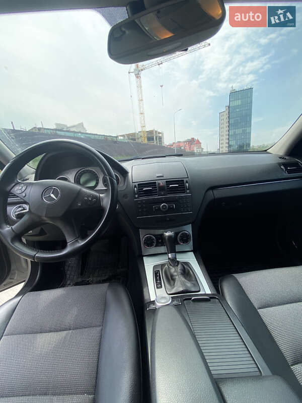 Седан Mercedes-Benz C-Class 2007 в Тернополе