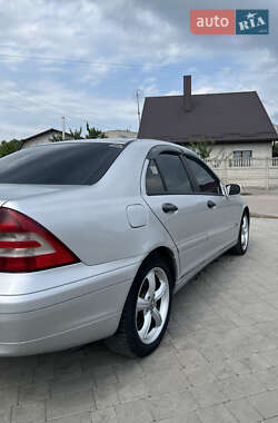 Седан Mercedes-Benz C-Class 2000 в 