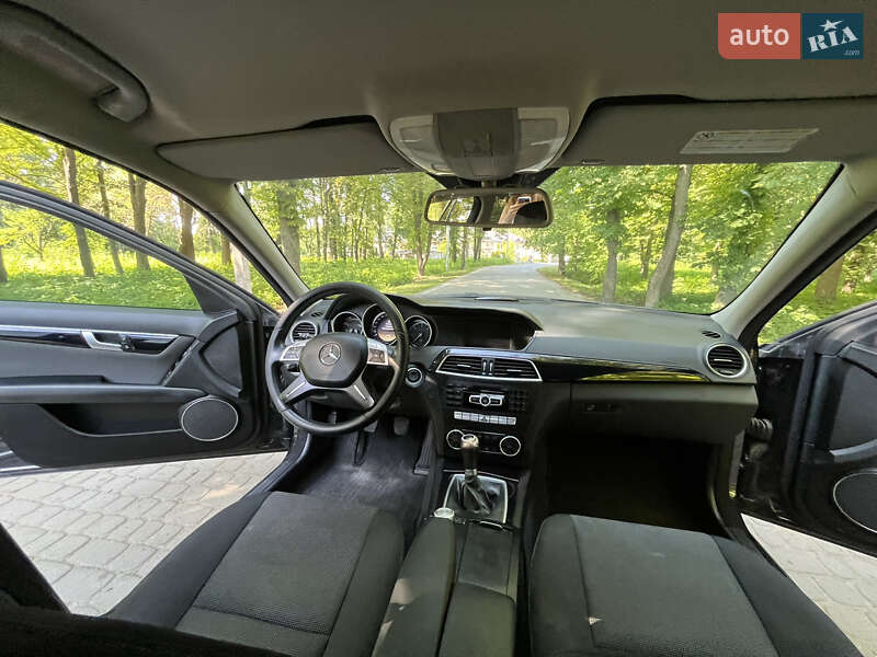 Универсал Mercedes-Benz C-Class 2013 в Жовкве