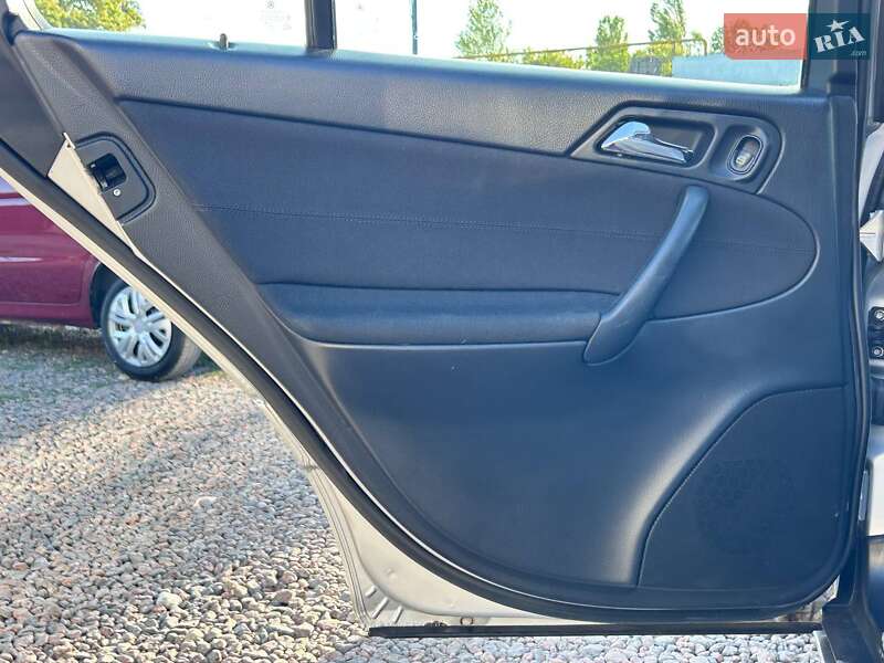 Универсал Mercedes-Benz C-Class 2004 в Одессе