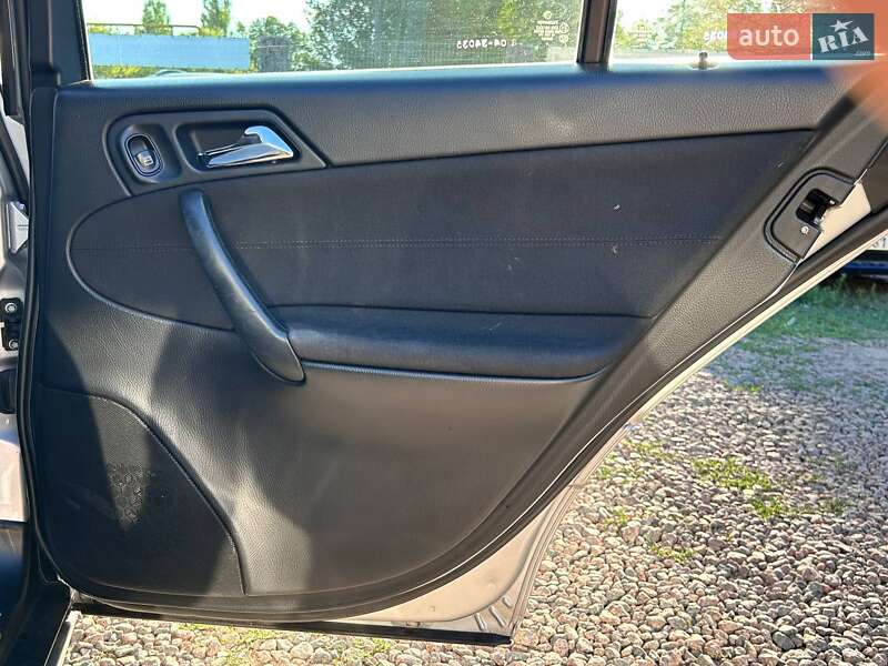 Универсал Mercedes-Benz C-Class 2004 в Одессе