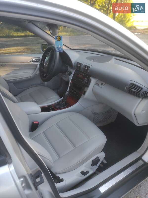 Седан Mercedes-Benz C-Class 2000 в Умани