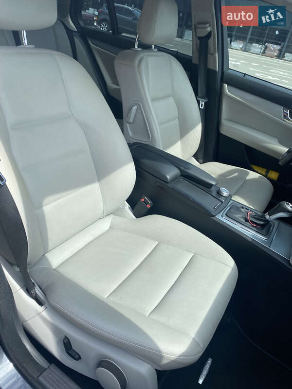 Універсал Mercedes-Benz C-Class 2009 в Чернігові