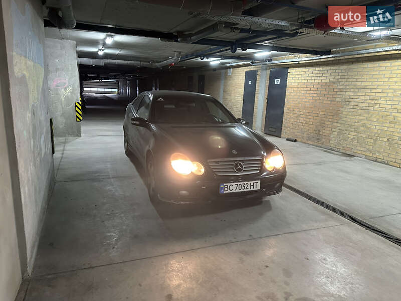 Купе Mercedes-Benz C-Class 2001 в Львові