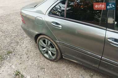 Седан Mercedes-Benz C-Class 2000 в 
