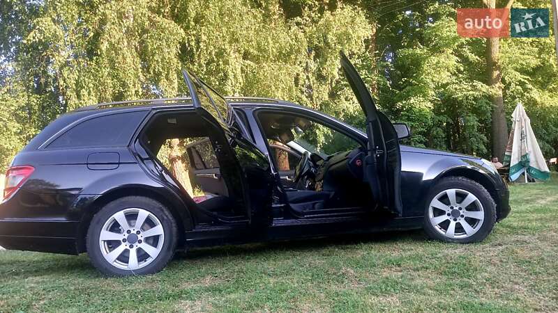 Универсал Mercedes-Benz C-Class 2009 в Ивано-Франковске