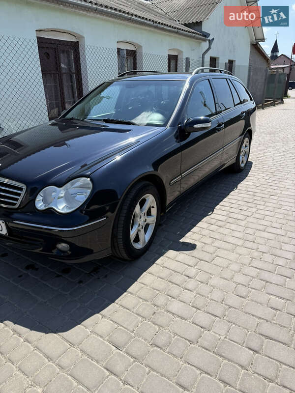 Универсал Mercedes-Benz C-Class 2005 в Сокале