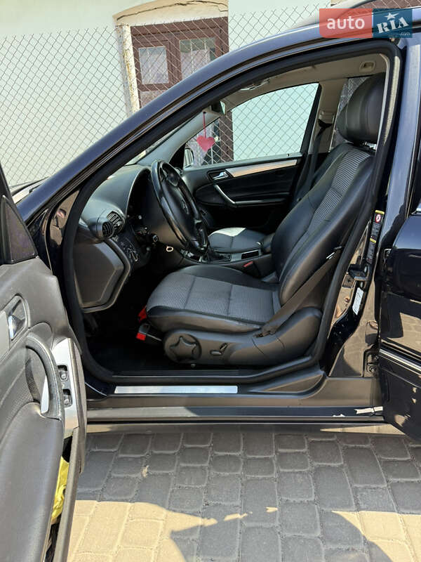 Универсал Mercedes-Benz C-Class 2005 в Сокале