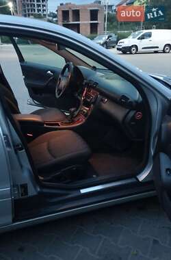 Седан Mercedes-Benz C-Class 2000 в 