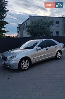 Седан Mercedes-Benz C-Class 2000 в Львове