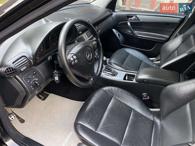 Універсал Mercedes-Benz C-Class 2004 в Львові
