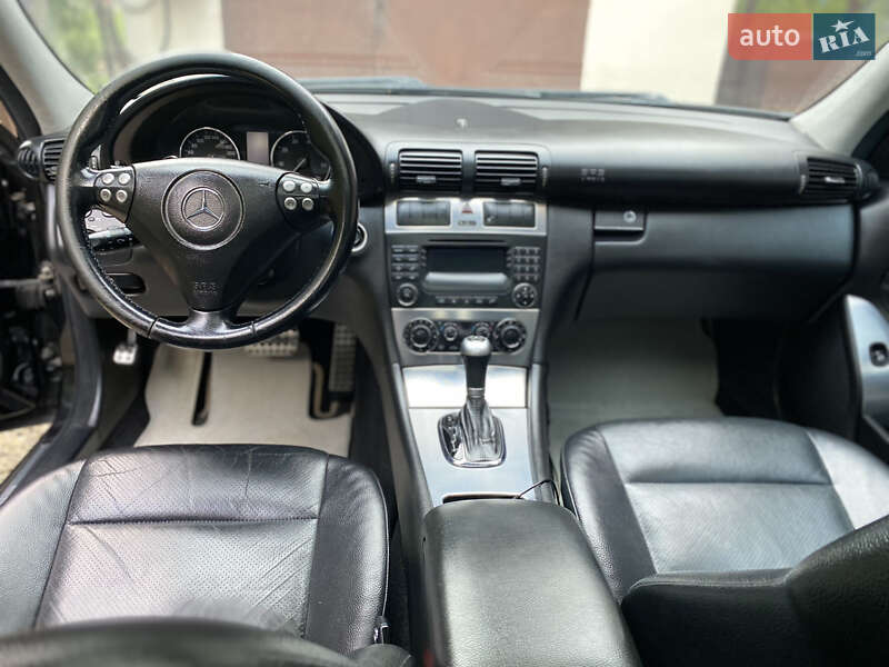 Універсал Mercedes-Benz C-Class 2004 в Львові