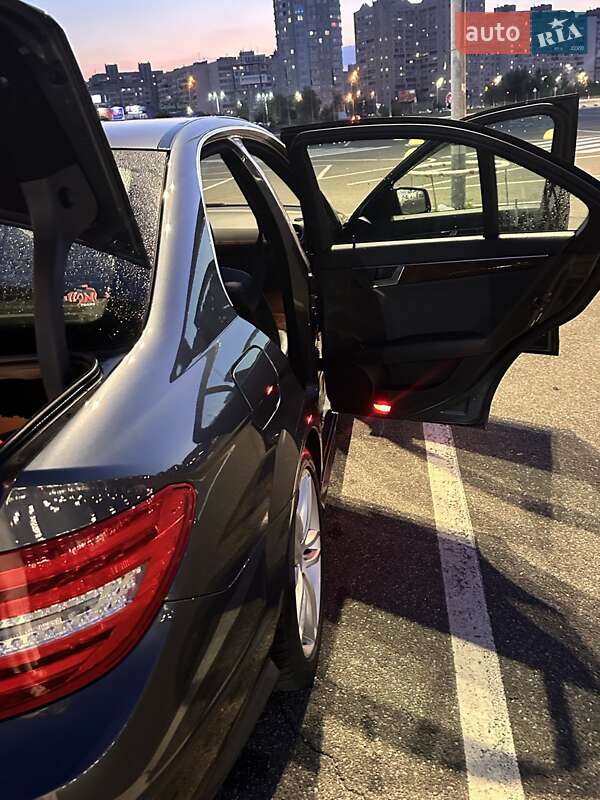 Седан Mercedes-Benz C-Class 2014 в Киеве фото 15 Седан Mercedes-Benz C-Class 2014 в Киеве